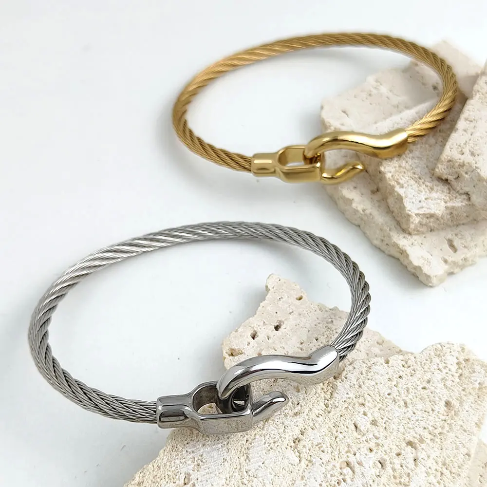Stainless steel high-end circular hook hook bracelet wrist accessory waterproof accessory gift for mom