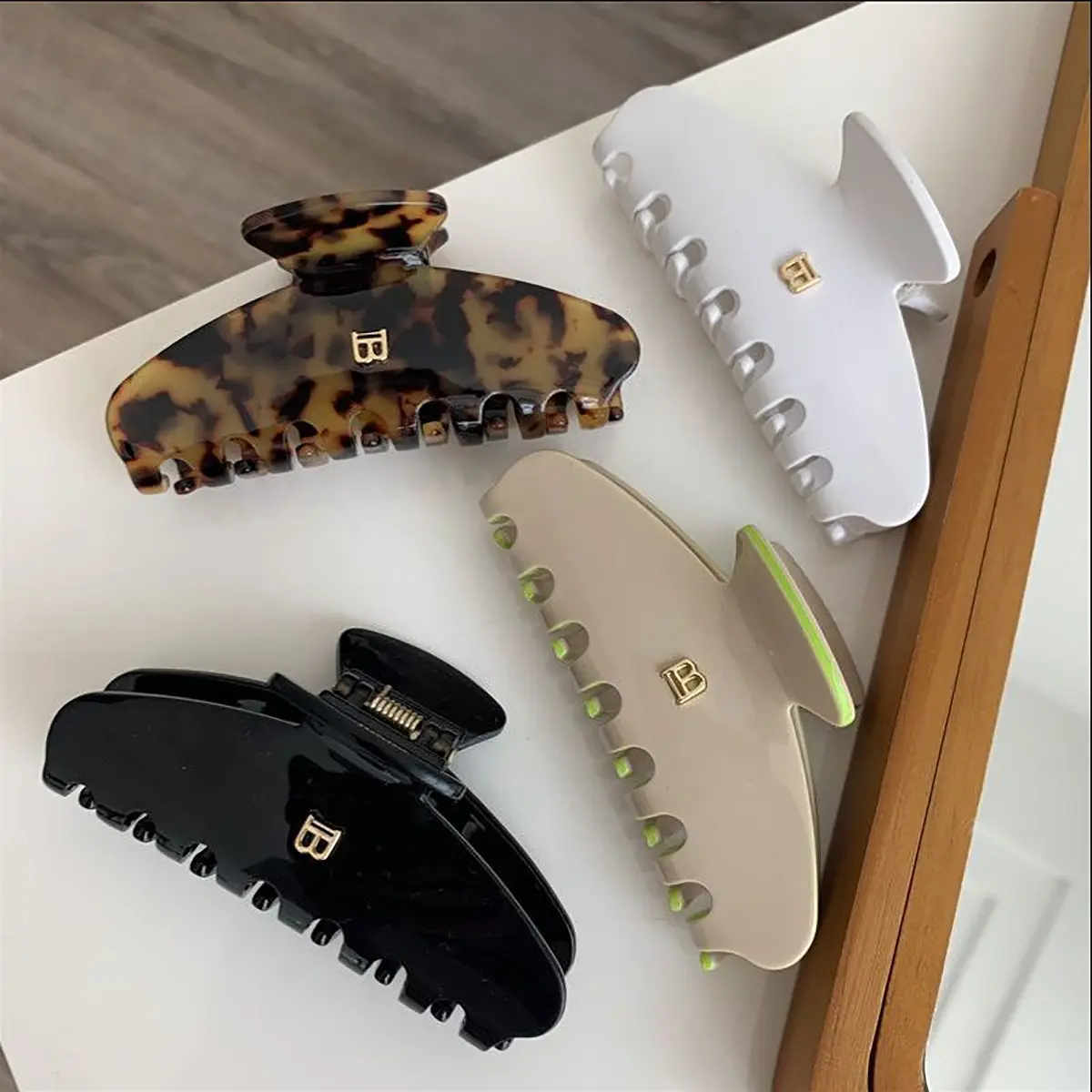 Letter Hairclaws Shark Clip High Ponytail Hair Grab Clip Headwear Women's Fashion Barrettes Hair Accessories New