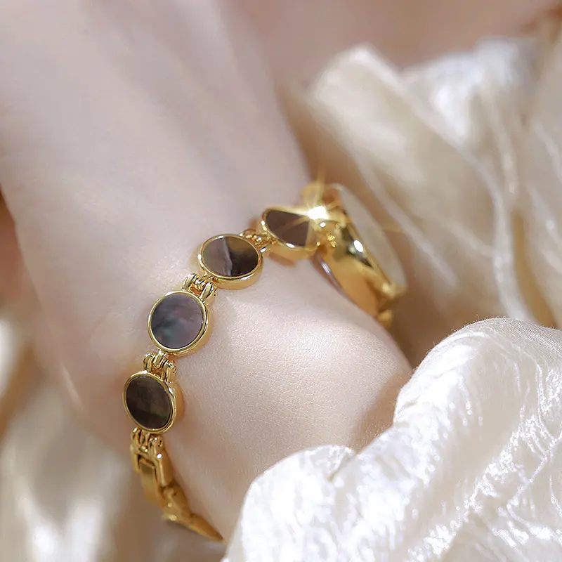 Women Wrist Watches Fashion Brand Luxury Unique Design Ladies Quartz Watches For Female Clock Dropshipping Bracelet Watch Women