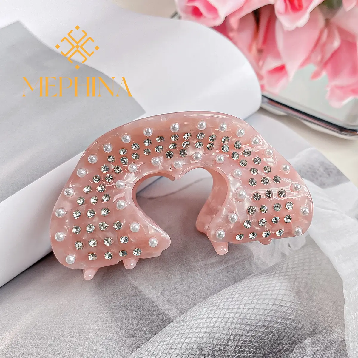 MEPHINA Valentine's Day Hair Claw Clips Lip Hair Claws Heart Hair Clips Classy Diamond-studded Hair Claws Accessories for Women