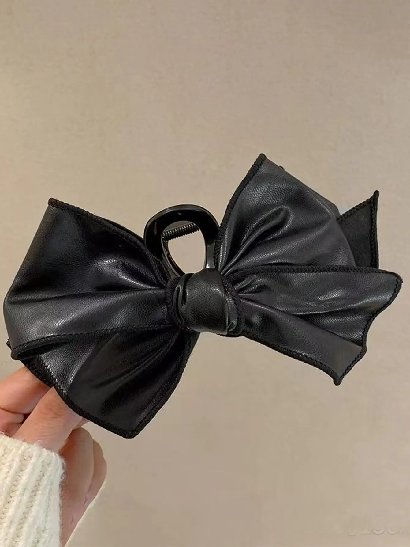 1 Pcs Black Leather Cotton Stuffing Bow Claw Clip,Large Jaw Clips for Thick Hair,No-slip Fashion Winter Hair Accessory for Girls
