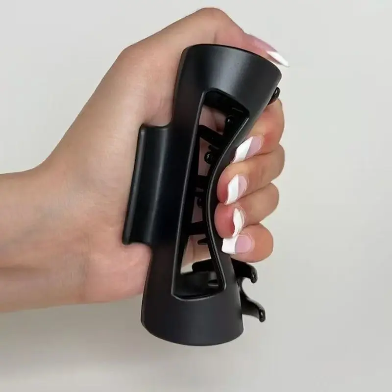 1pc Soft silicone shark clip with high-end feel, anti drop and non fragile grip clip, new hair accessory