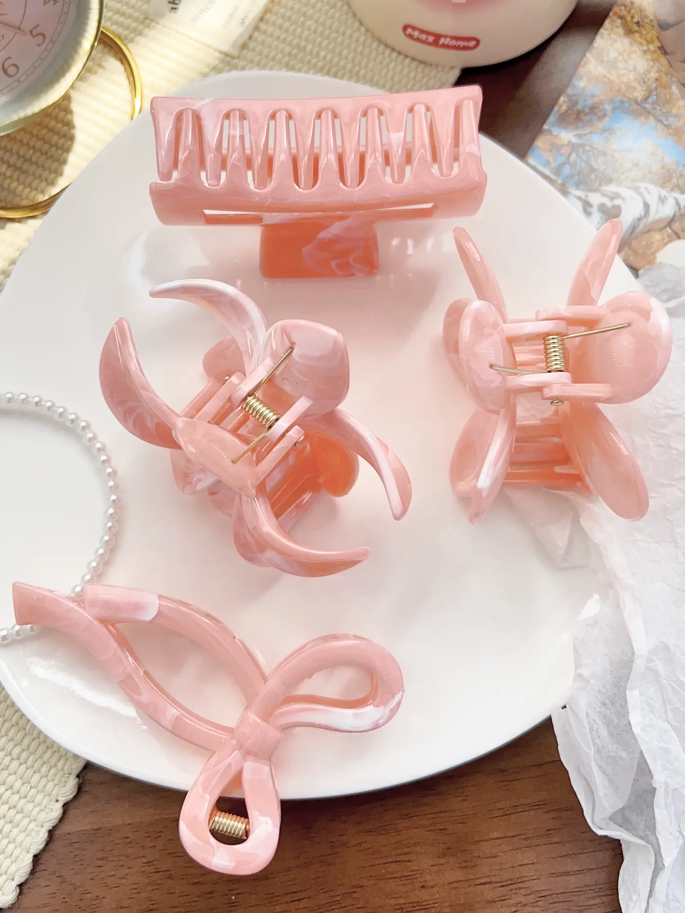 4Pcs Summer Big Hair Claw Clips Butterfly Hair Accessories for Women Girl Fashion Flower Headwear Non-Slip Hairpin Crab Barrette