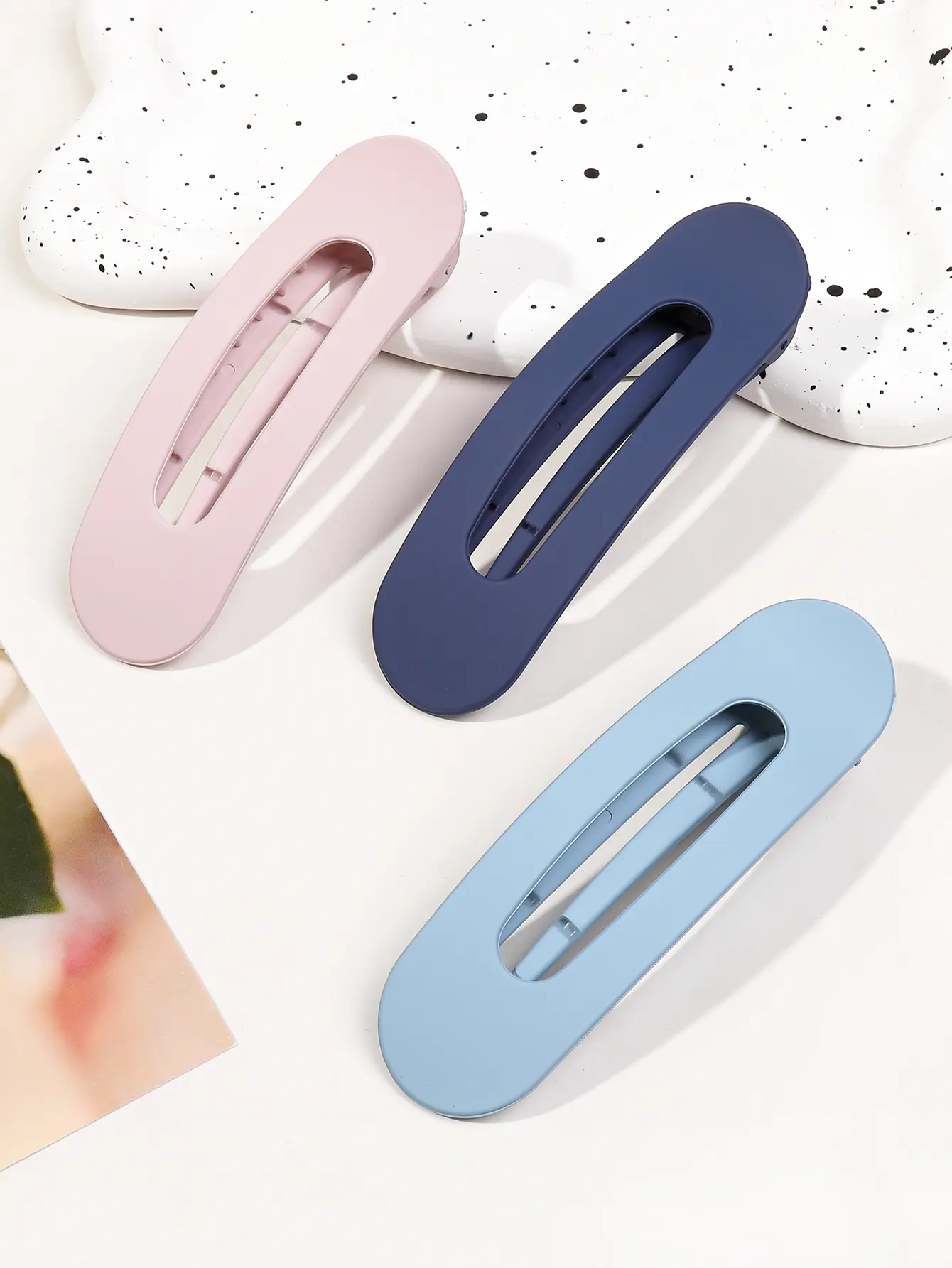 3 Pcs Large Multicolor Flat Hair Claw Clips for Women,Hair Lay Down Clips for Thin Thick Hair,Alligator Clips Hair Accessories