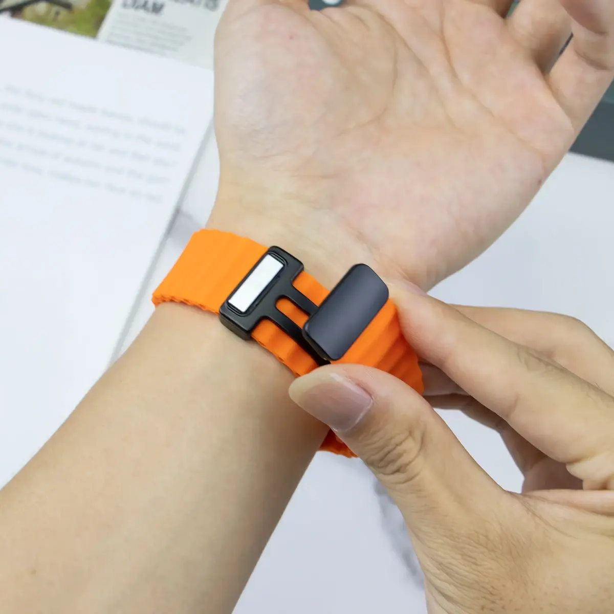 Magnetic Buckle Strap For Apple Watch Band Ultra 2 49mm 45 44mm 40mm 41mm 38 42mm Silicone Bracelet iWatch Series 7 6 3 se 8 9