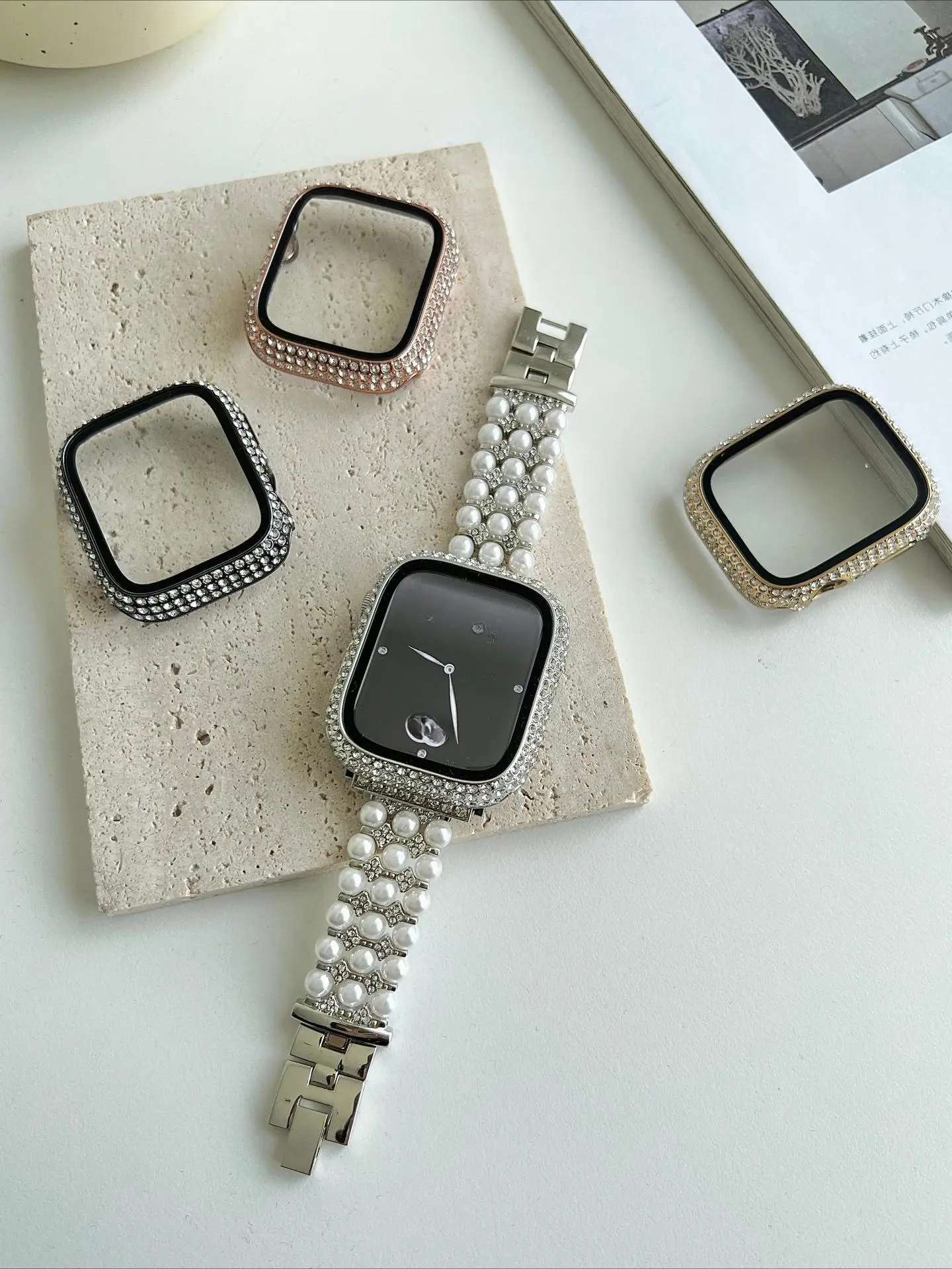 1pc Rhinestone Decor Tempered Glass Screen Protector Watch Case For Apple Watch 38/42/44/45/46mm,Series SE/10/9/8/7/6/5/4/3/2/1