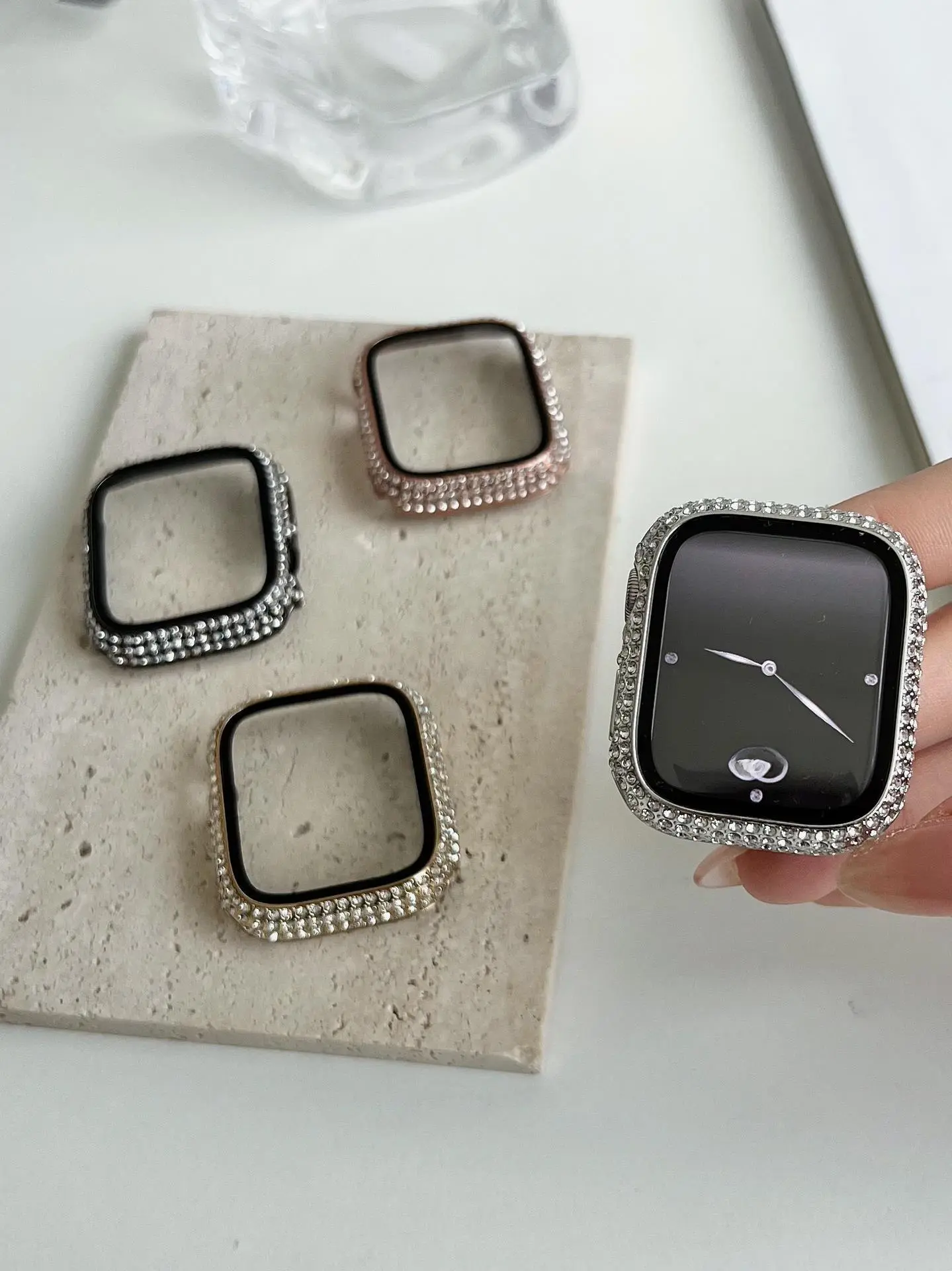 1pc Rhinestone Decor Tempered Glass Screen Protector Watch Case For Apple Watch 38/42/44/45/46mm,Series SE/10/9/8/7/6/5/4/3/2/1
