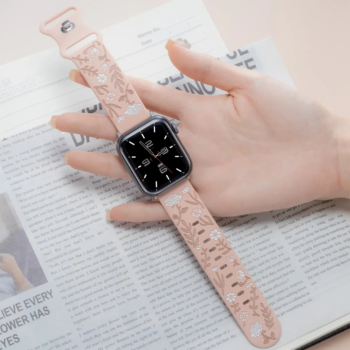 Floral Engraved Straps for Apple Watch Band 49mm 46mm 45mm 44mm 42mm 41mm 40mm Bracelet Iwatch Series 10 9 8 7 SE Ultra Correa