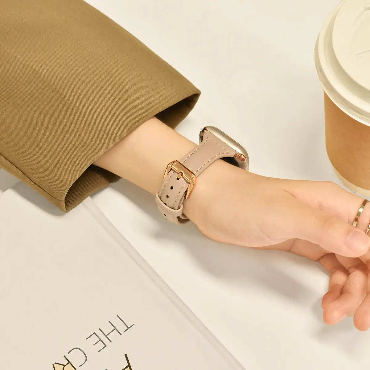 Slim Leather Strap for Apple Watch Band 49mm 45mm 44mm 42 41 38 40 Woman Bracelet for IWatch Series Ultra 10 8 7 6 SE 5 4 3 2 1