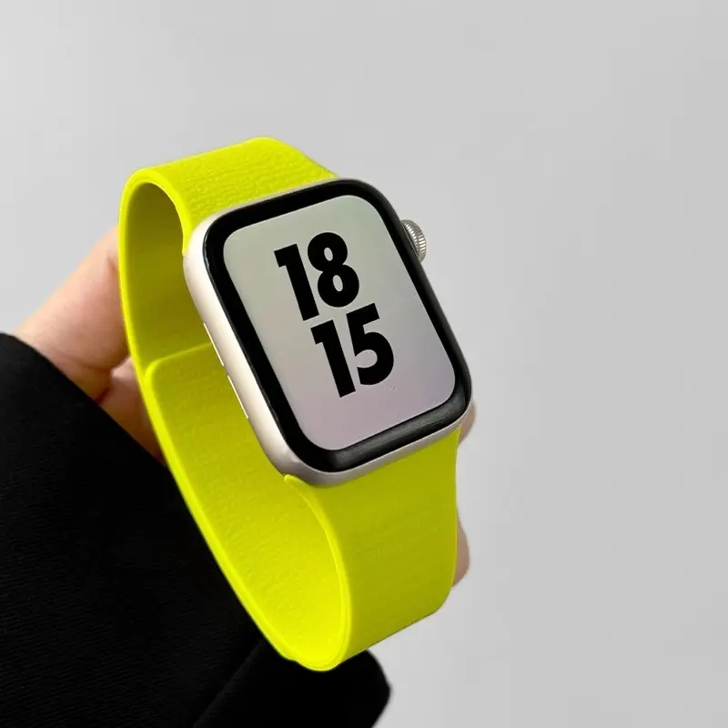 Magnetic Strap for Apple Watch Band 44mm 45mm 40mm 46mm 41mm 42 mm 38 Silicone Bracelet iWatch Series 10 9 8 7 6 Se Ultra 2 49mm