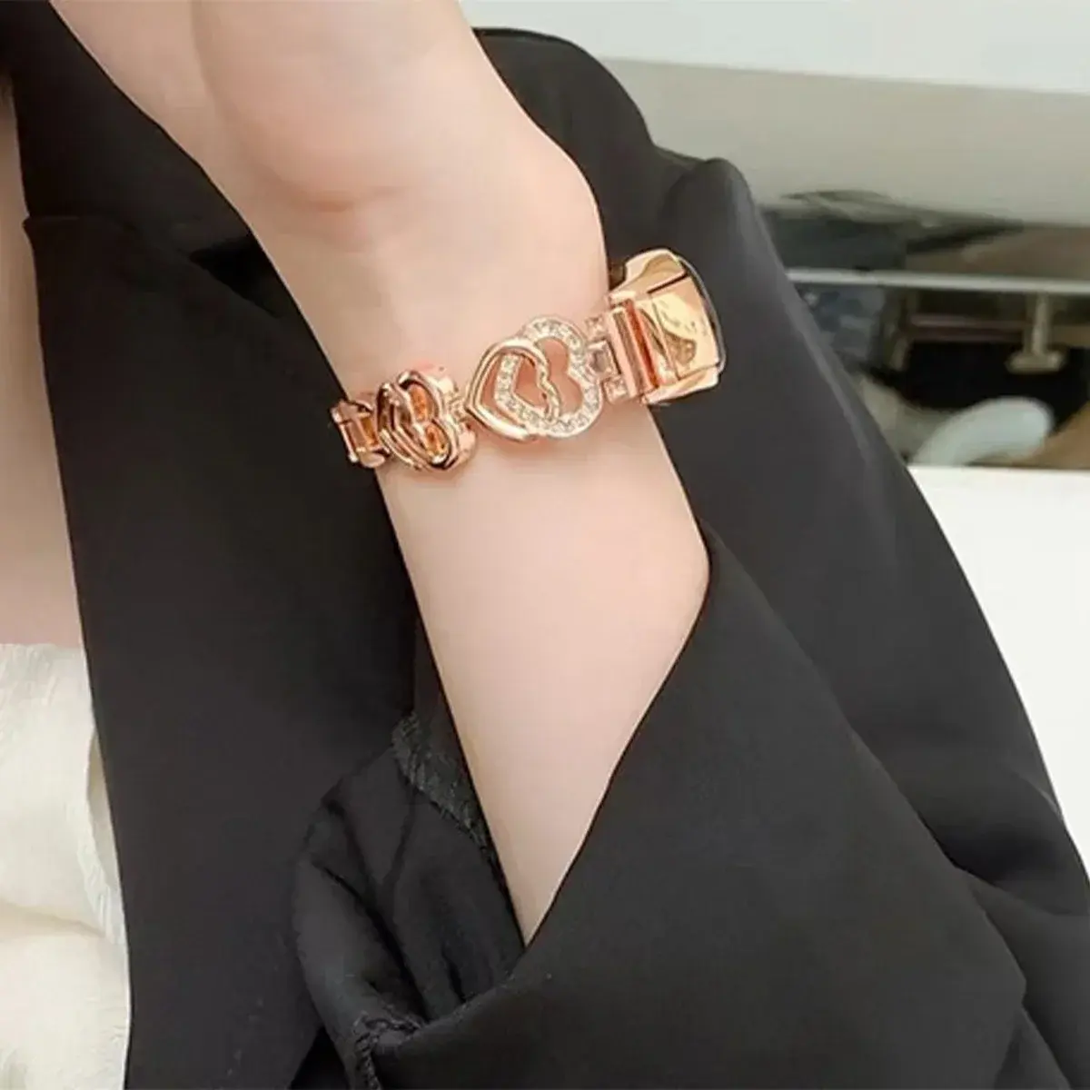 Strap For Xiaomi Mi Band 8 7 Watch Band For Mi Band 5/6/4/3 Fashion Love Heart Metal Bracelet Smartwatch Accessories