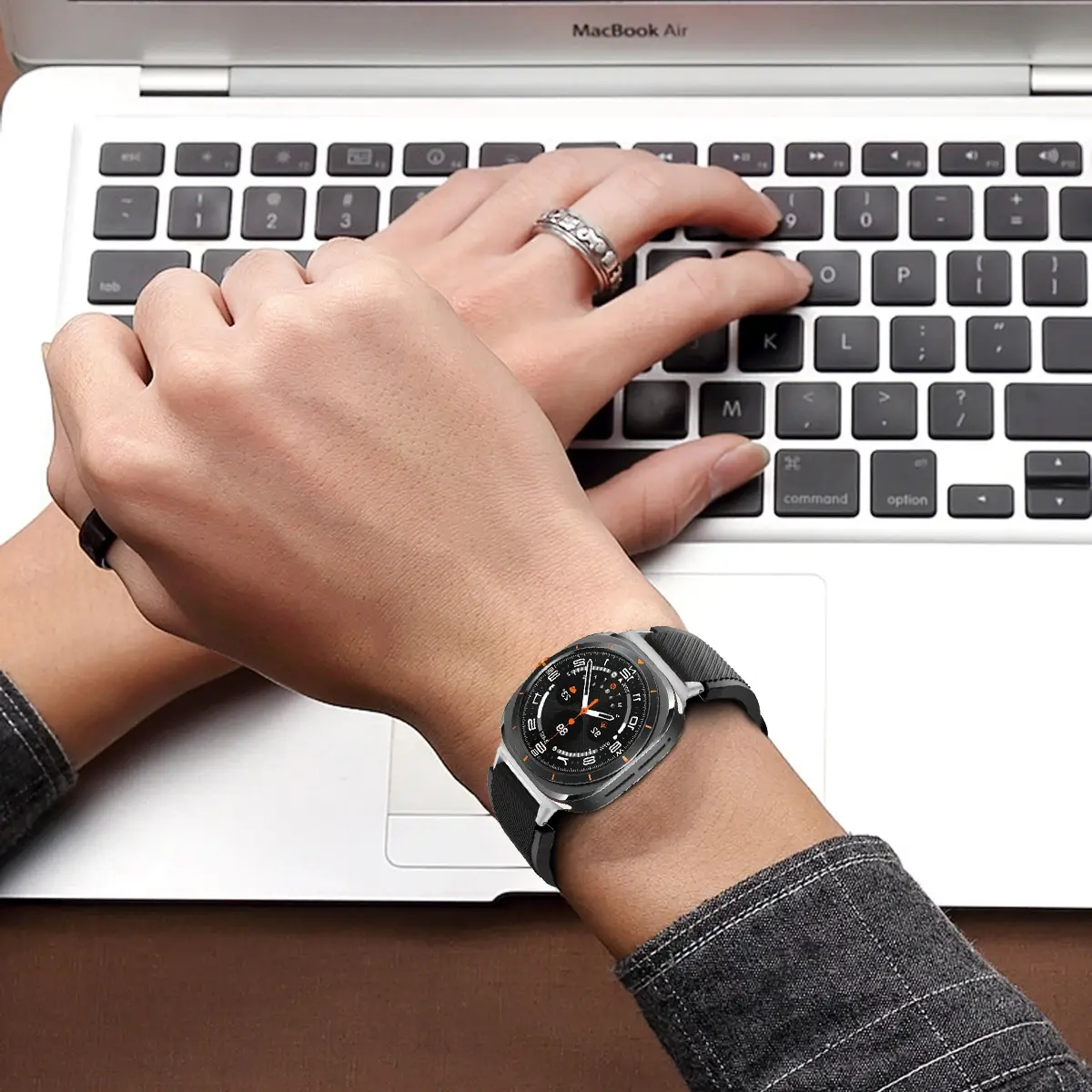 No Gaps Silicone Band for Samsung Galaxy Watch 7 Ultra 47mm Sports Rubber bracelet Loop Strap for Galaxy Watch 7 Ultra 47mm Band