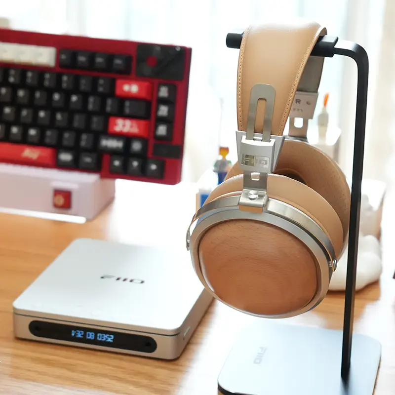 FiiO FT1 Closed-Back Over-Ear Headphone 60mm Dynamic Driver Hi-Res Audio Wired HiFi American Black Wood Ear Cups for Studio