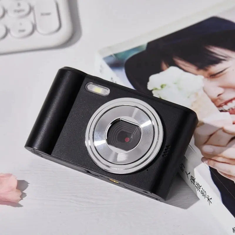 4K Mini Retro Camera 2.4 Inch IPS Screen Photography Camcorder with Flashlight Outdoor Front Rear Cam Child Entry-Level Camera