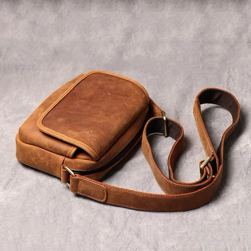 Real Leather Men's Shoulder Bag Vintage Daily Zipper Flap Phone Bag Man Simple Bag Crazy Horse Leather Retro Sling Ba