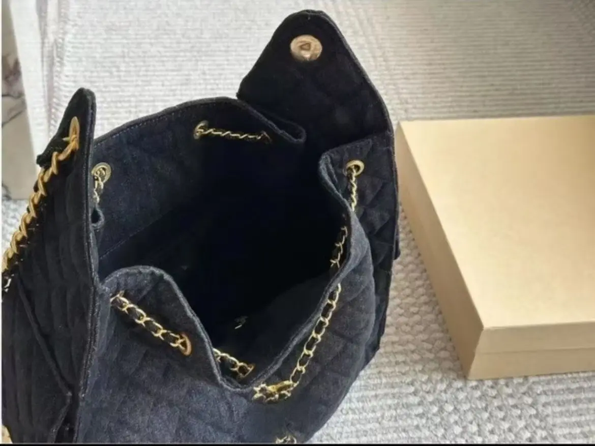 Large-capacity handbag, 100% genuine leather women's single-shoulder crossbody bag, luxurious bucket bag, retro denim tote bag