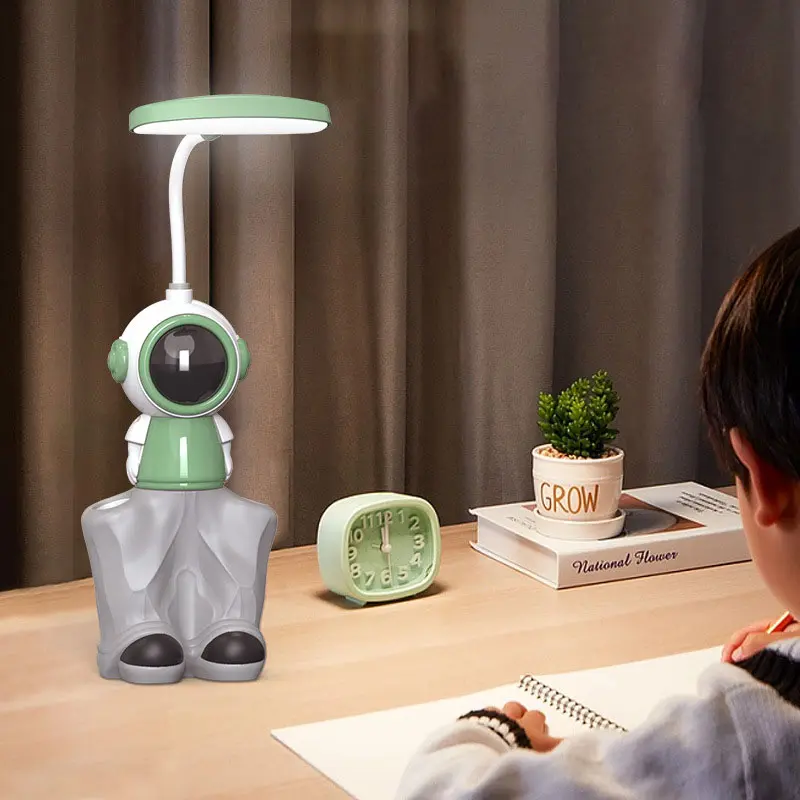 New Creative Astronaut Spaceman Desk Lamp Eye Protection Study Lamp LED Lamp Bedside Dormitory Reading USB Charging Night Light