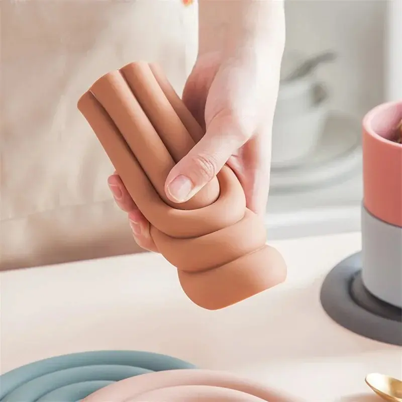 2Pcs Rainbow Silicone Mat Pot Mat Thermal Mat Table Mat Heat Resistant High Temperature Cup Mat Thickened To Prevent Scalding