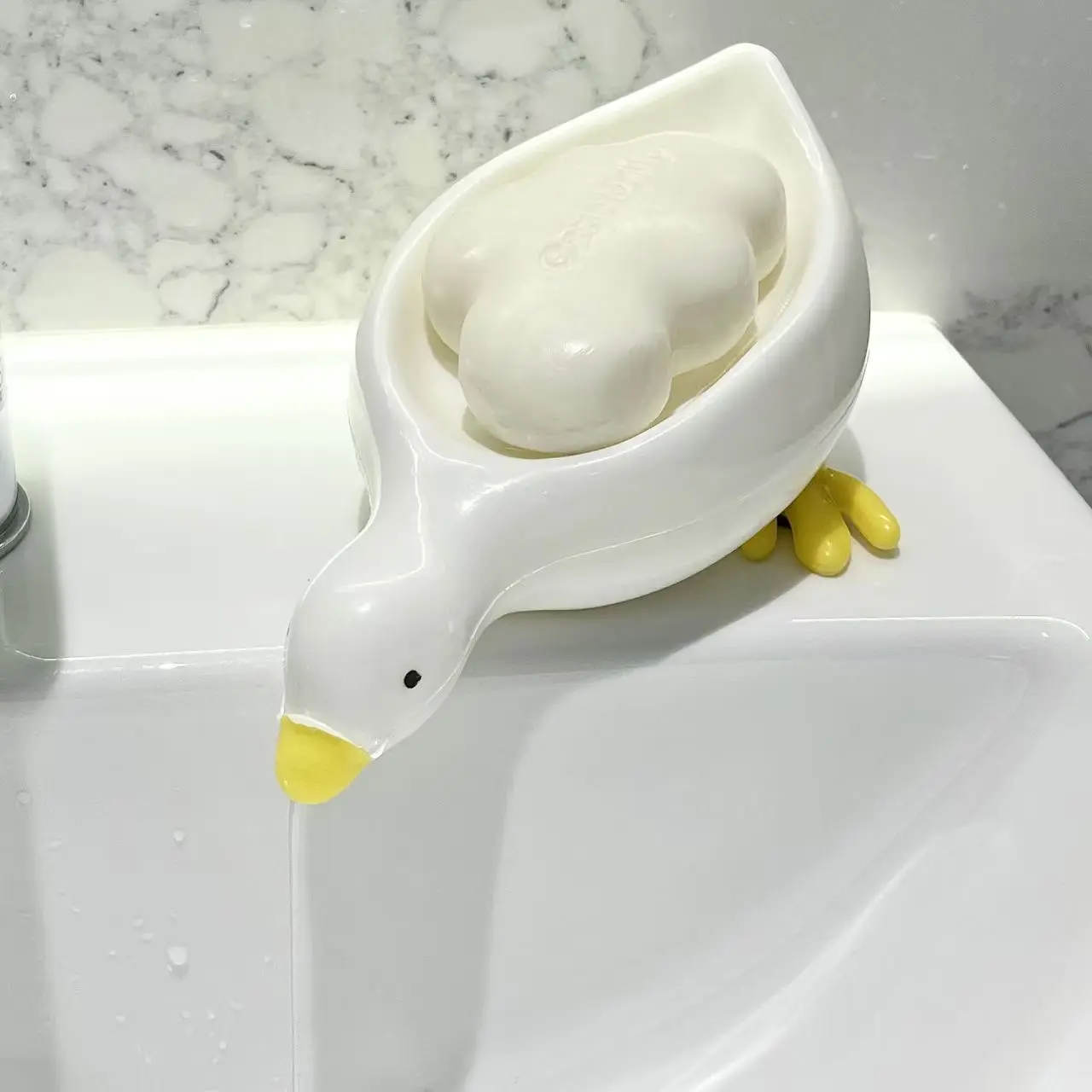 Duck Shape Soap Box Cartoon Soap Dish Drainable Storage Holder Soap Container Storage Dish Household Bathroom Accessories