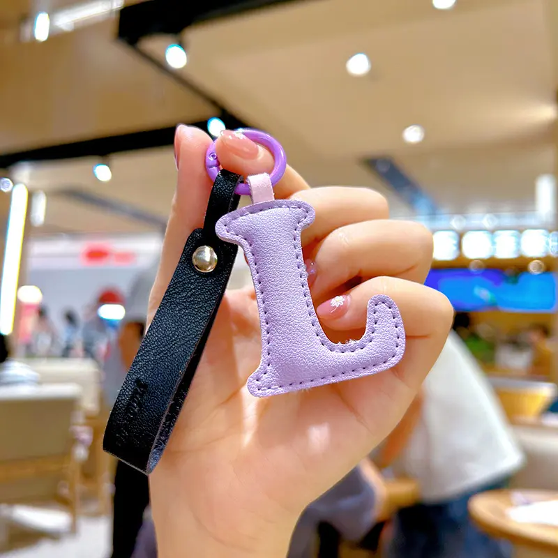 Creative PU Leather 26 Letter Keychains Fashion Alphabet Keyrings Handbag Ornaments Pendant Car Key Holder Accessories Gifts