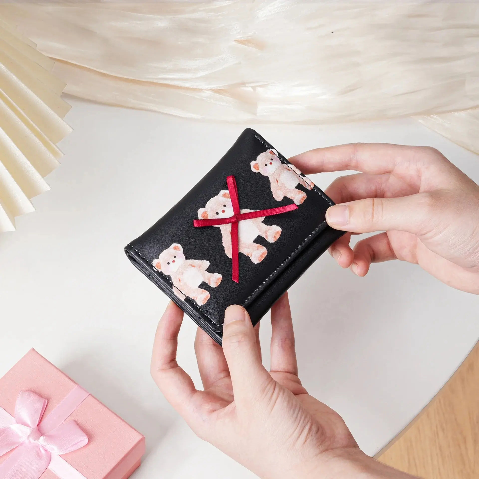 Cute Bear Girls Short Wallets Small Wallet Aesthetic Card Holder Classic Three Fold Purse For Women Student Simple Coin Pouch