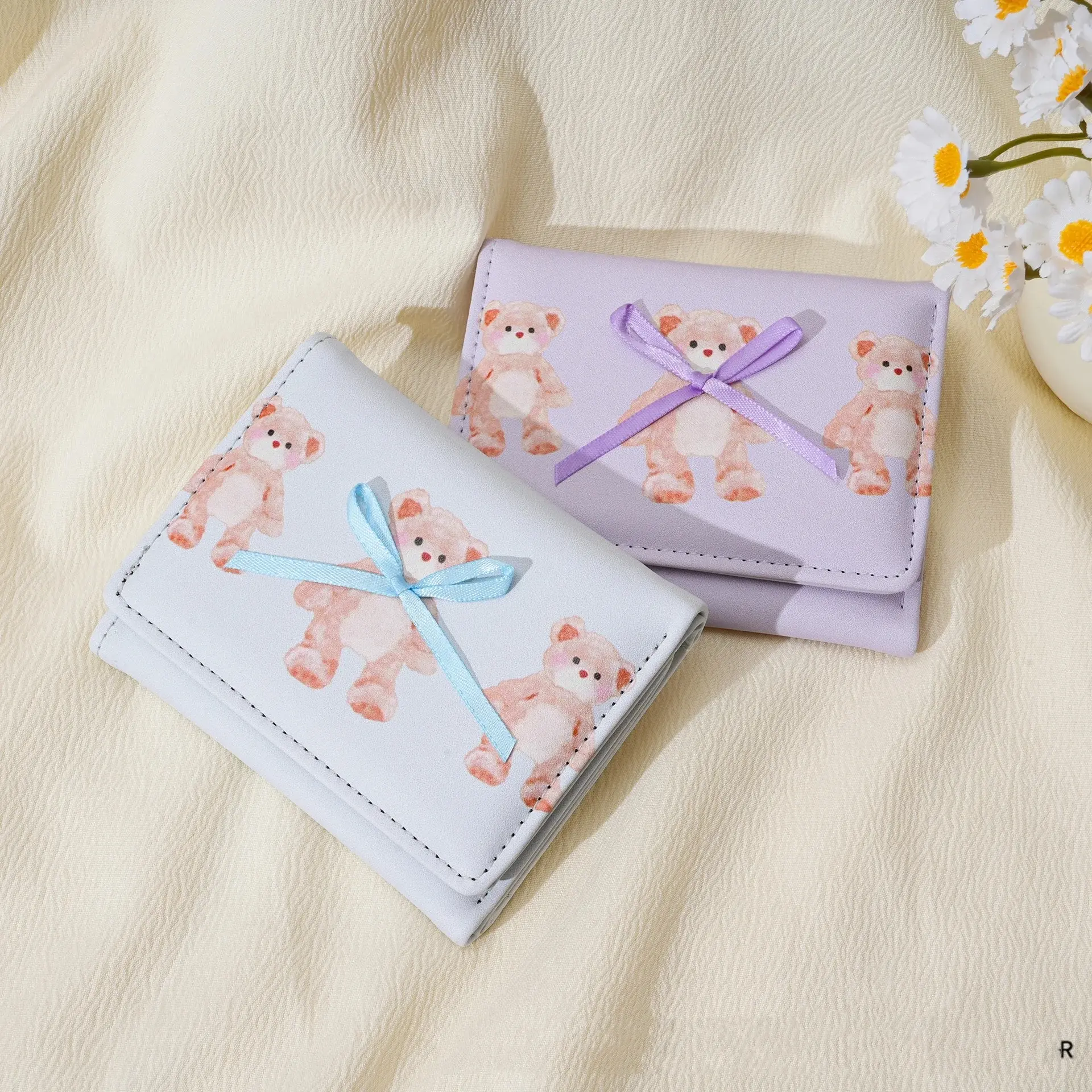 Cute Bear Girls Short Wallets Small Wallet Aesthetic Card Holder Classic Three Fold Purse For Women Student Simple Coin Pouch