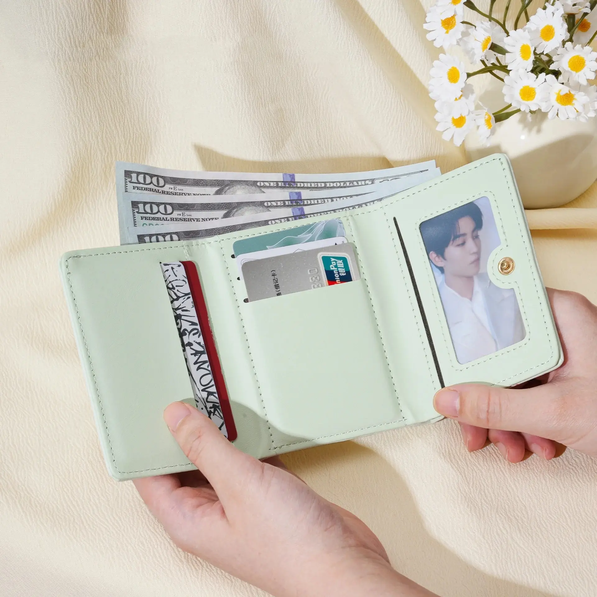 Cute Bear Girls Short Wallets Small Wallet Aesthetic Card Holder Classic Three Fold Purse For Women Student Simple Coin Pouch