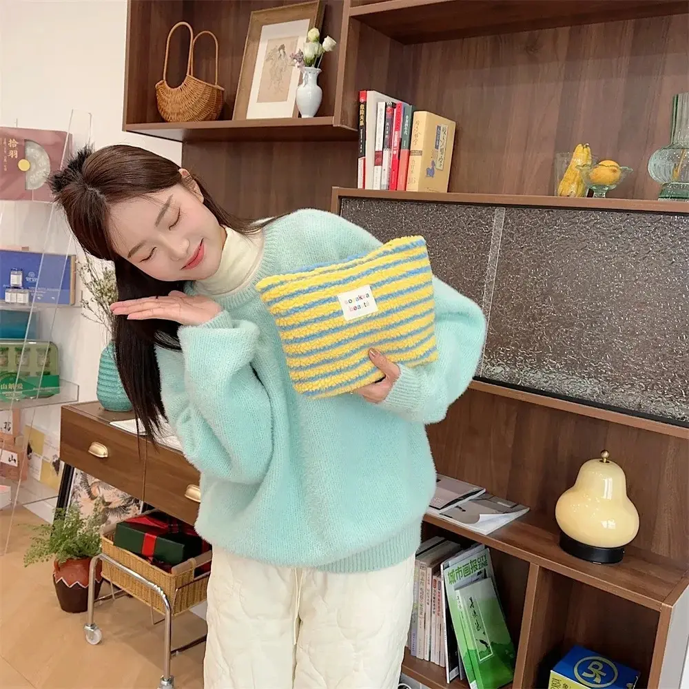 Travel Outdoor Makeup Storage New Red Yellow Black Striped Plush Clutch Cosmetic Bag Large Capacity Makeup Pouch Toiletries Bag