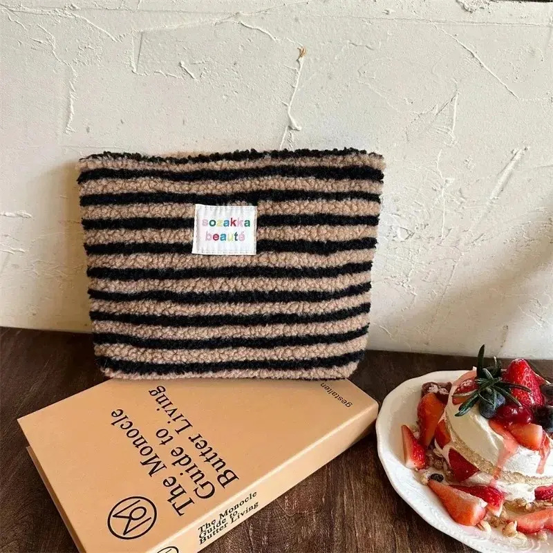Travel Outdoor Makeup Storage New Red Yellow Black Striped Plush Clutch Cosmetic Bag Large Capacity Makeup Pouch Toiletries Bag