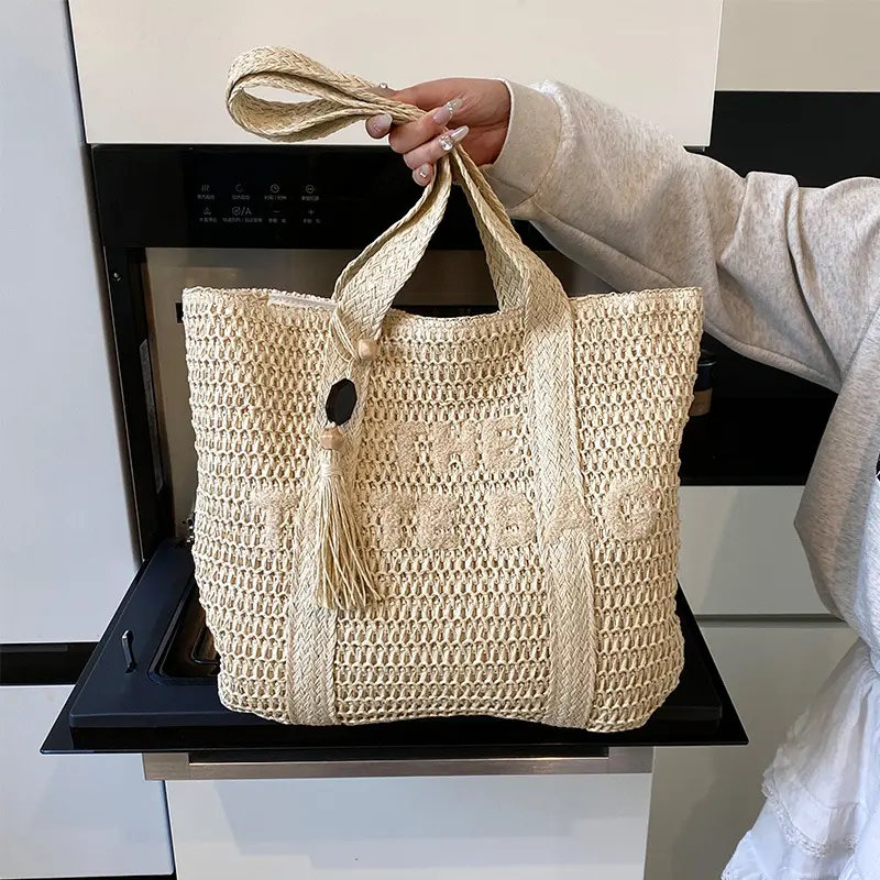 French style large capacity woven straw woven bag for women, new beach vacation shoulder bag, casual commuting tote bag