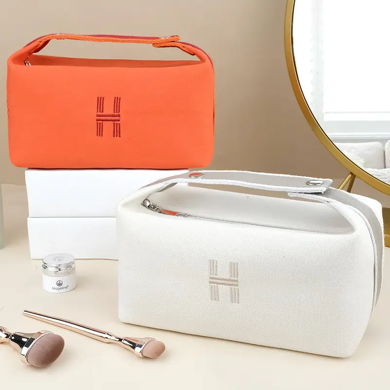 Travel toiletry bag, large capacity canvas hand-held cosmetic bag, portable women's cosmetics storage bag