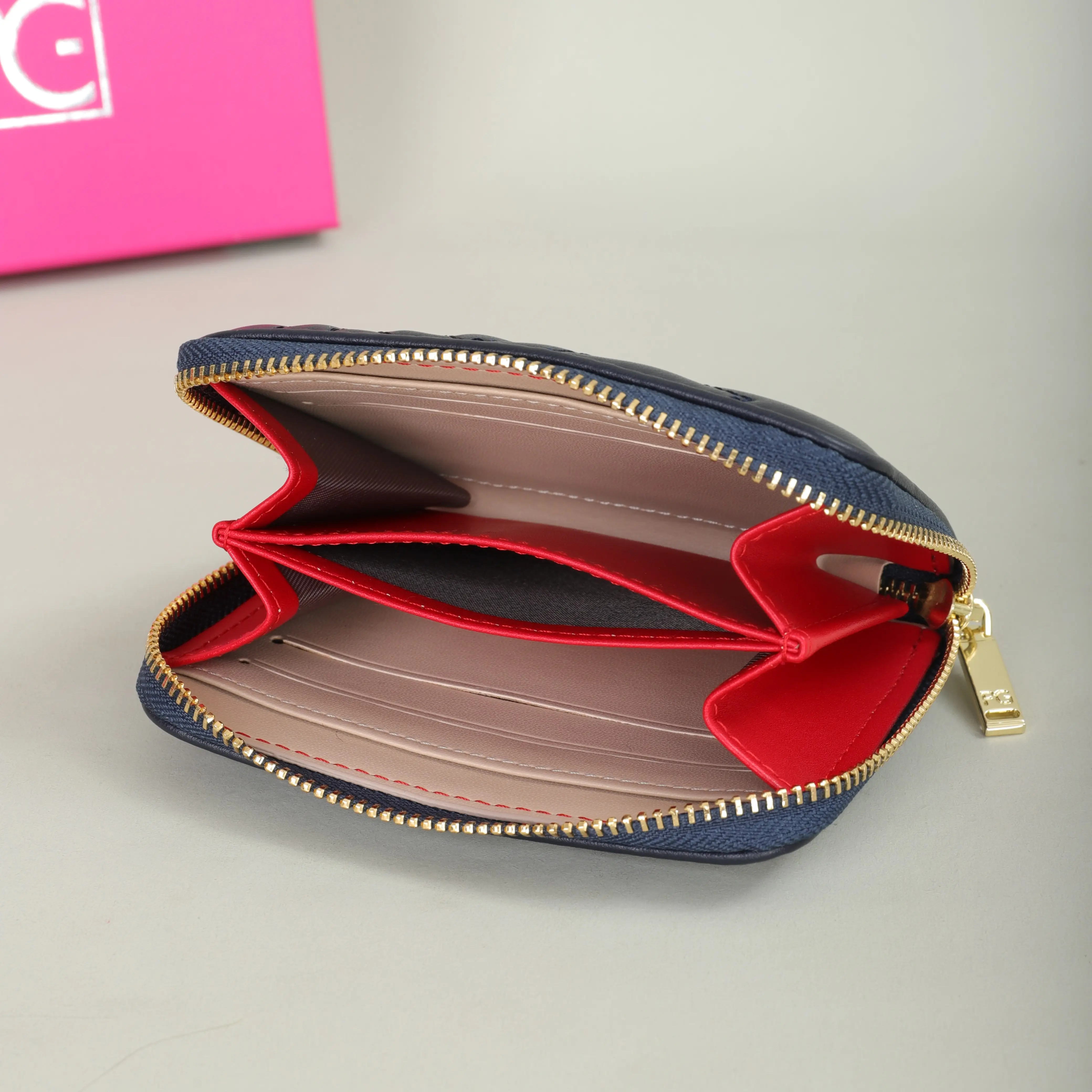PG PATSY GARIS Fashion Classic Retro Men's and Women's Universal Wallet Letter Printed Portable Card Bag Zero Wallet Wallet
