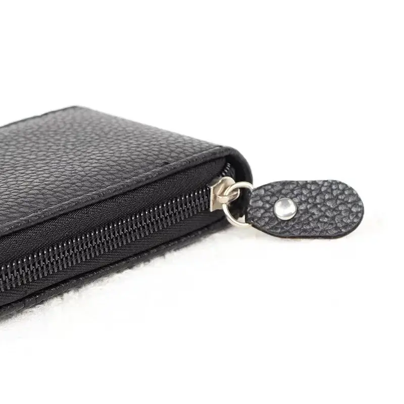 A stylish and exquisite wallet with multiple card slots and a compact design