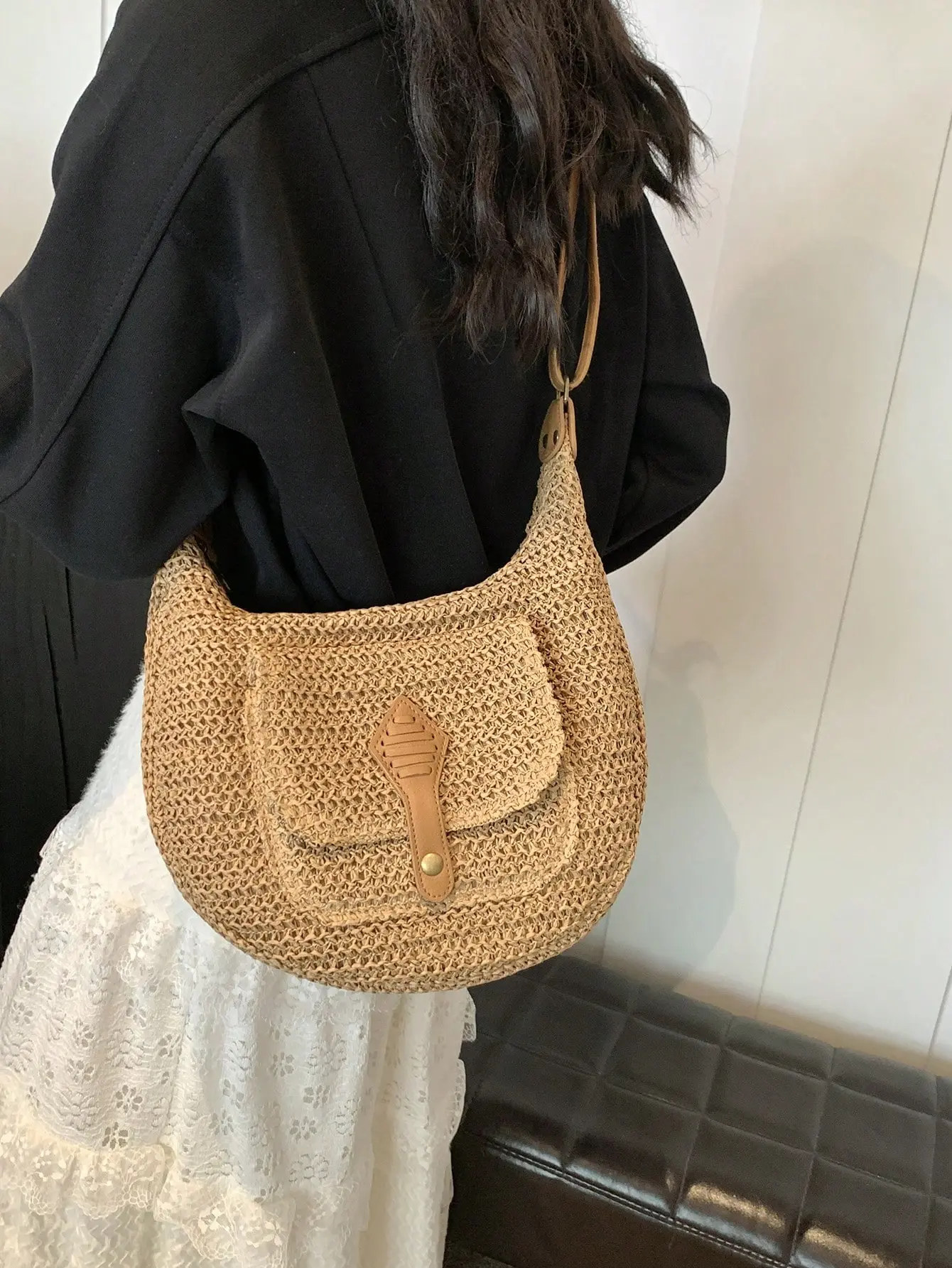 New Fashionable Straw Bag Shoulder Bag New Trendy Shoulder Crossbody Bag Women's Versatile Straw Saddle Bag