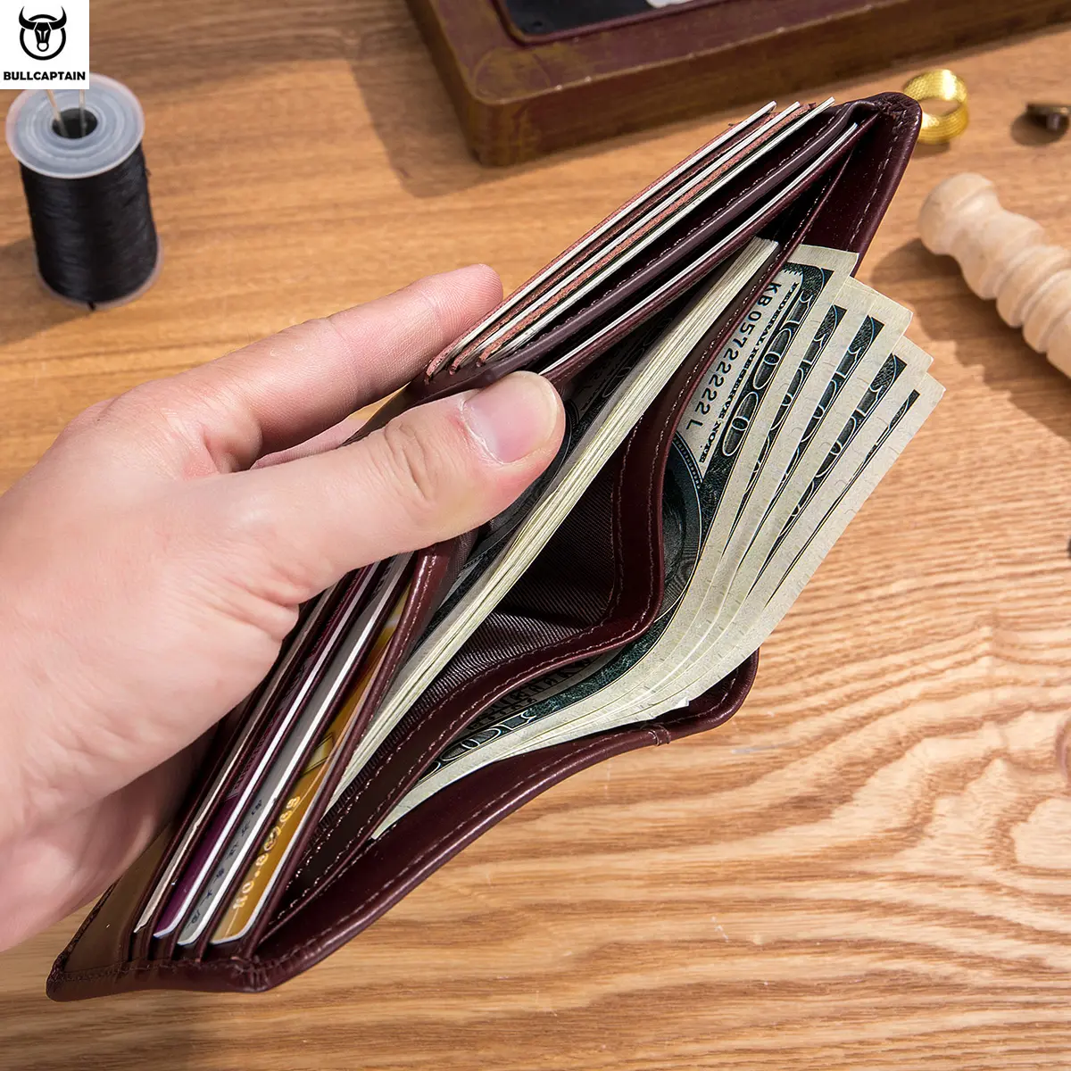 BULLCAPTAIN Men's Wallet Horizontal Classic Short Bi-Fold RFID Gift Box Leather Wallet  Credit Card Holder Wallet For Men QB031H