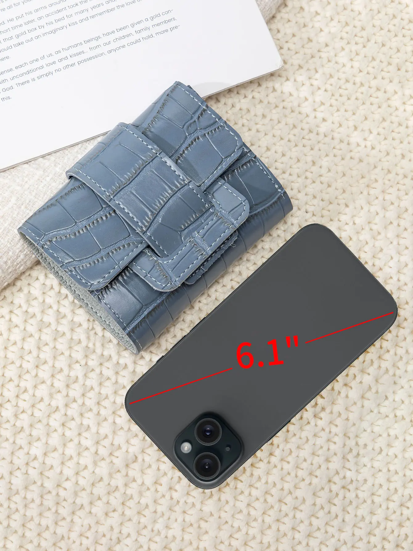 Women's solid color mini crocodile pattern PU leather wallet simple and lightweight small wallet short credit card holder