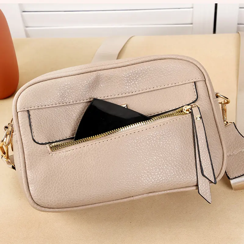 New multi-layer soft leather middle-aged women's large capacity shoulder bag versatile and simple crossbody bag