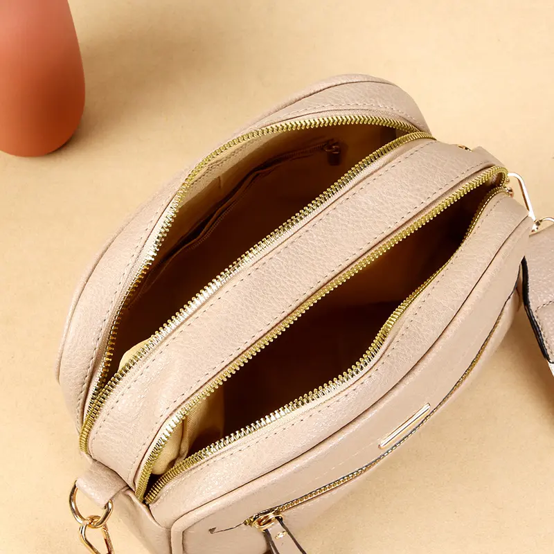 New multi-layer soft leather middle-aged women's large capacity shoulder bag versatile and simple crossbody bag