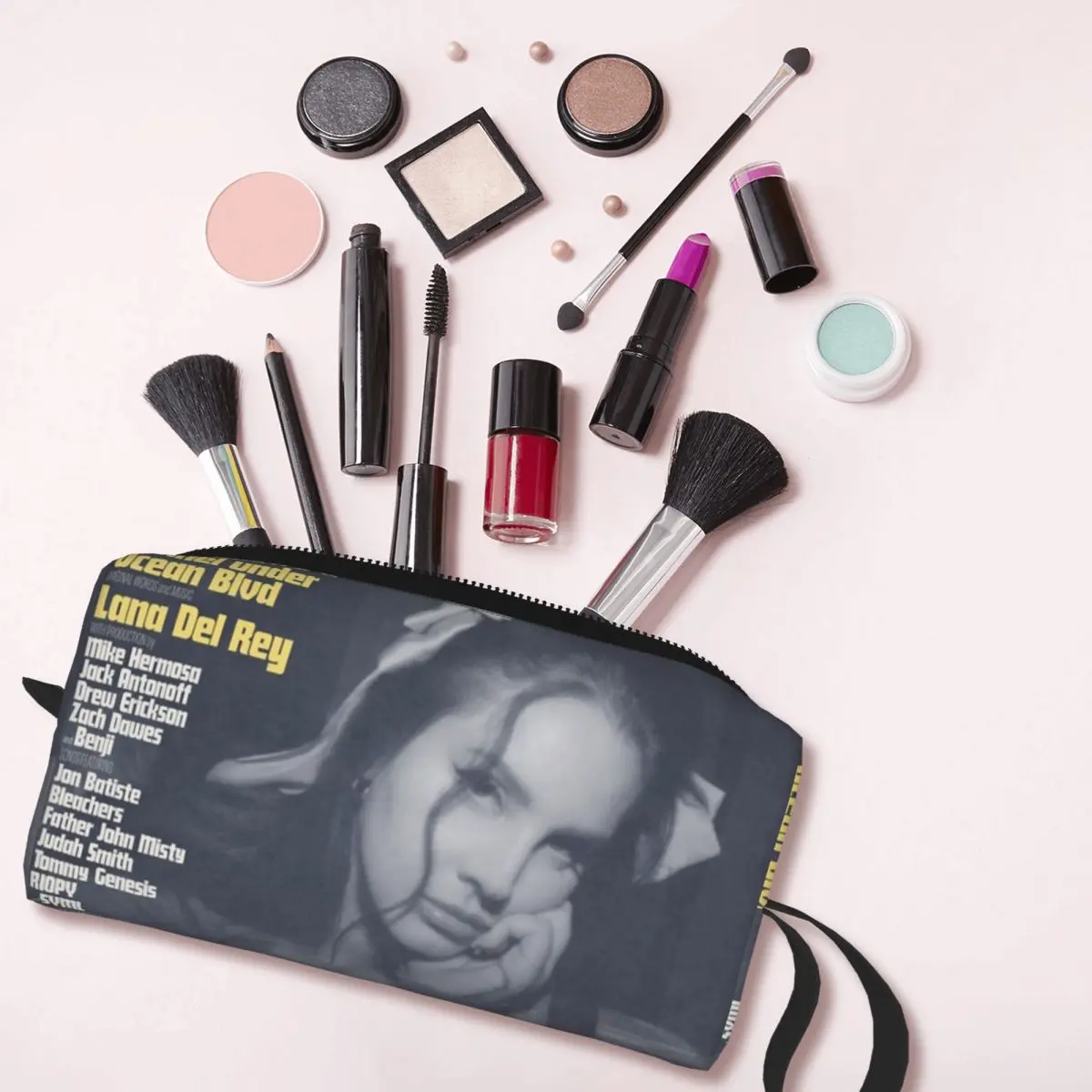 Albums Lana Del Rey Makeup Bags No Kung Fu Toiletry Cosmetic Bag Fashion Travel Makeup Organizer Case
