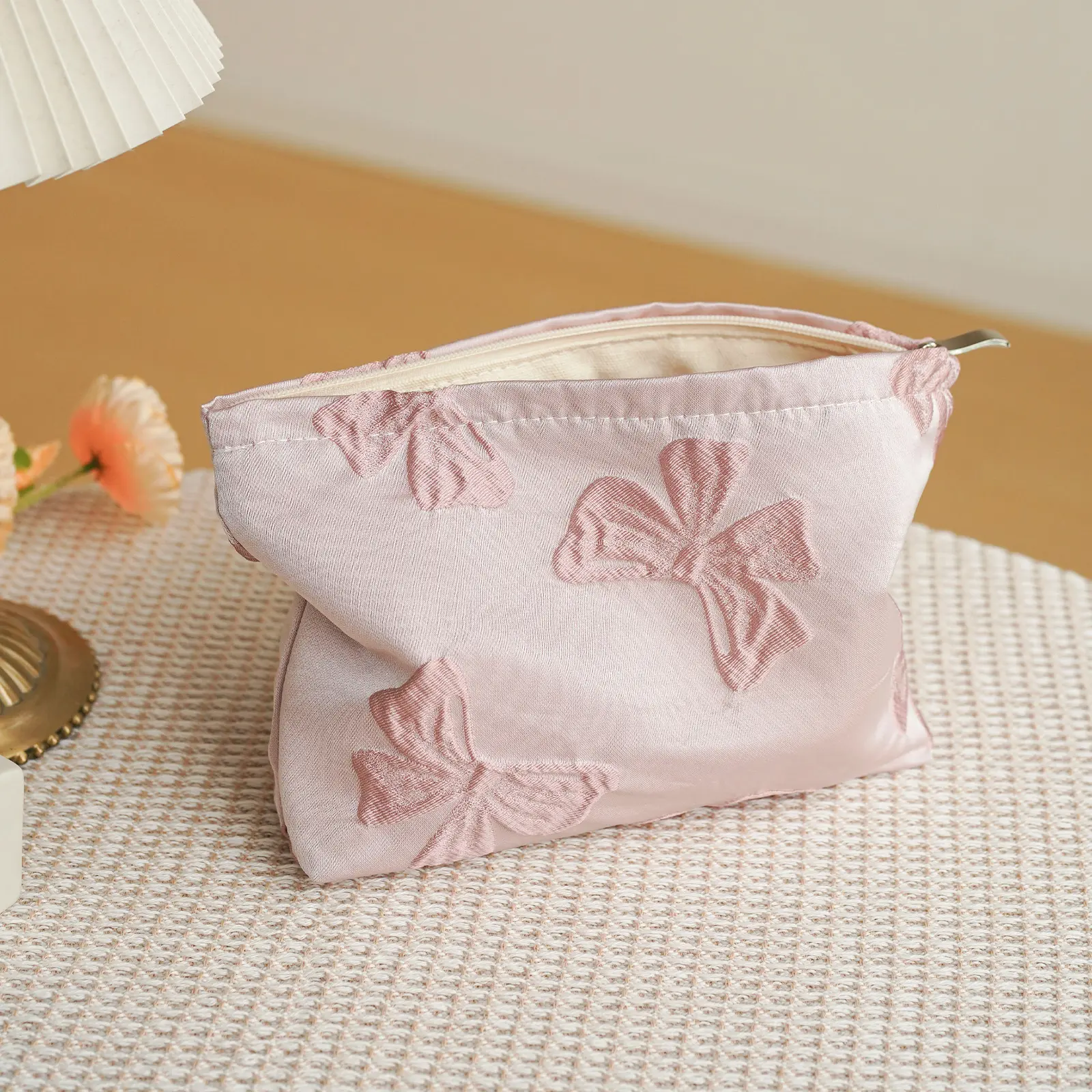 Pink Bow for Women Makeup Bag Large-capacity Cosmetics Storage Bag Portable clutch Commuter Toiletry Bag Casual Cosmetic Cases