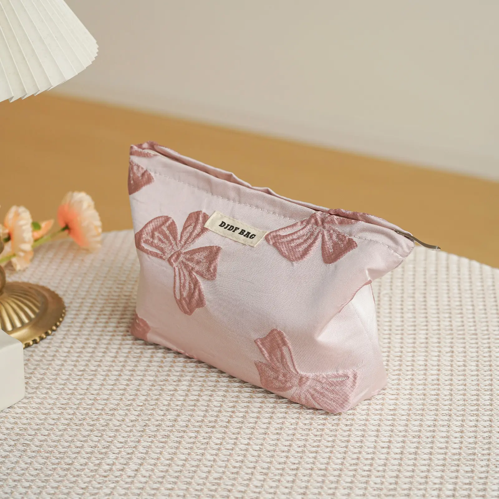 Pink Bow for Women Makeup Bag Large-capacity Cosmetics Storage Bag Portable clutch Commuter Toiletry Bag Casual Cosmetic Cases
