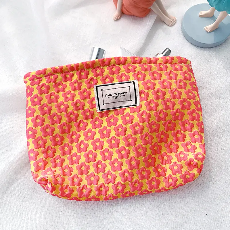 Fashion Simple Floral Jacquard Cosmetic Bag Large Capacity Travel Makeup Bag Skincare Bag Toiletry Organizer Makeup Pouch Clutch