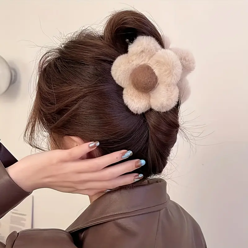 1pcs Soft Fluffy Plush Flower Hairpin | Lightweight Non-Slip Hairpin, Simple And Cute, Perfect For Daily Styling, Multiple Style