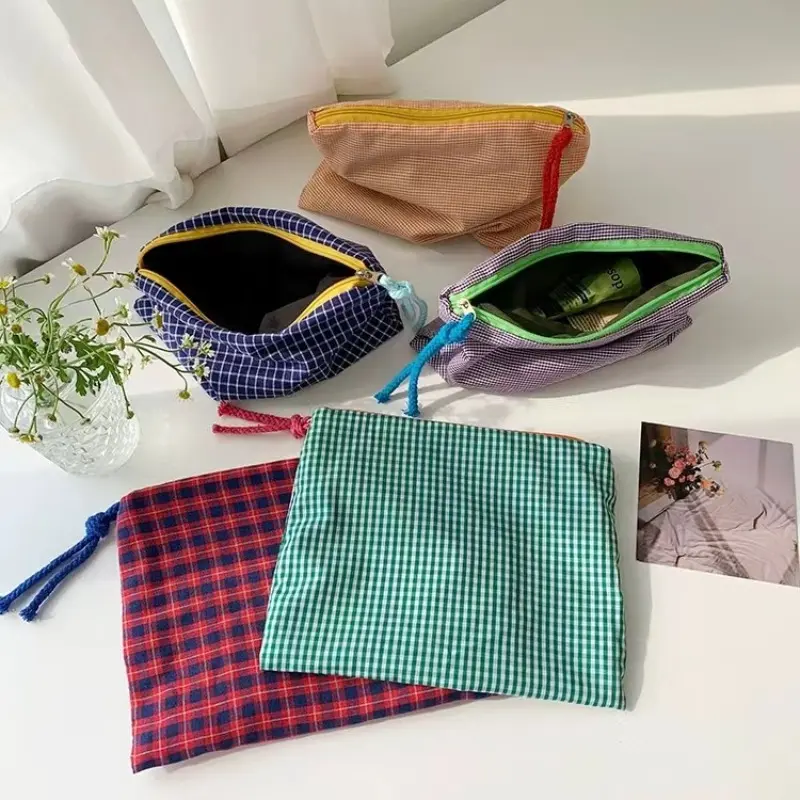 Women's Checkered Makeup Bag Travel Portable Contrast Color Wash Bag