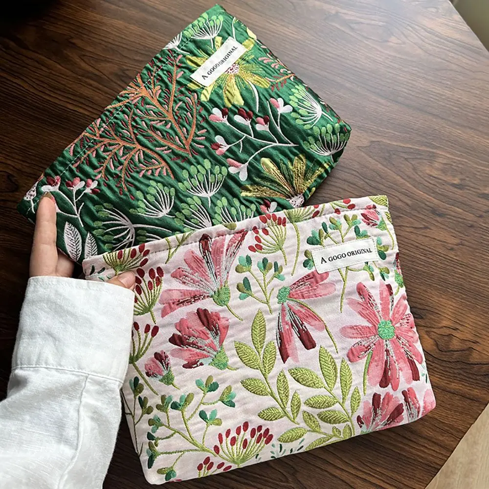 High Quality Dasiphora Fruticosa Makeup Bag Travel Organizer Portable Toiletry Bag Large Capacity Cosmetic Bag