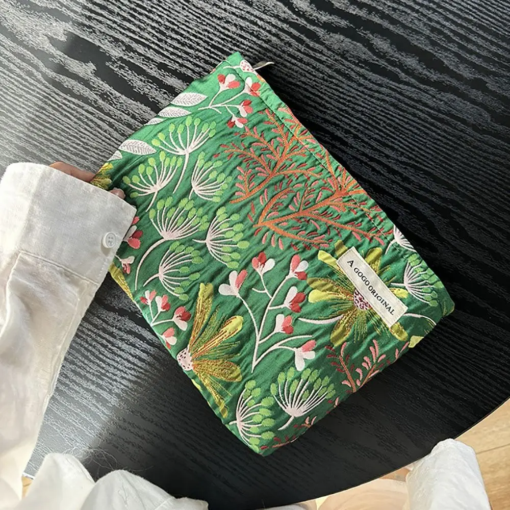 High Quality Dasiphora Fruticosa Makeup Bag Travel Organizer Portable Toiletry Bag Large Capacity Cosmetic Bag