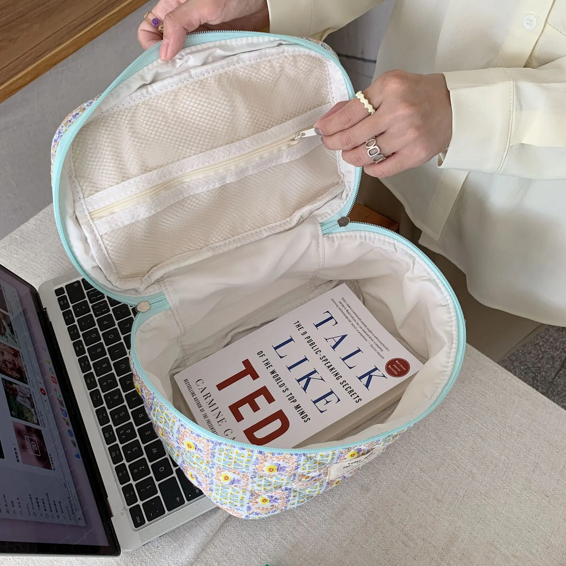 Cute Quilting Cotton Makeup Bag Women Zipper Cosmetic Organizer Travel Essentials Pouch Handbag Box Shape Ladies Toiletry Case