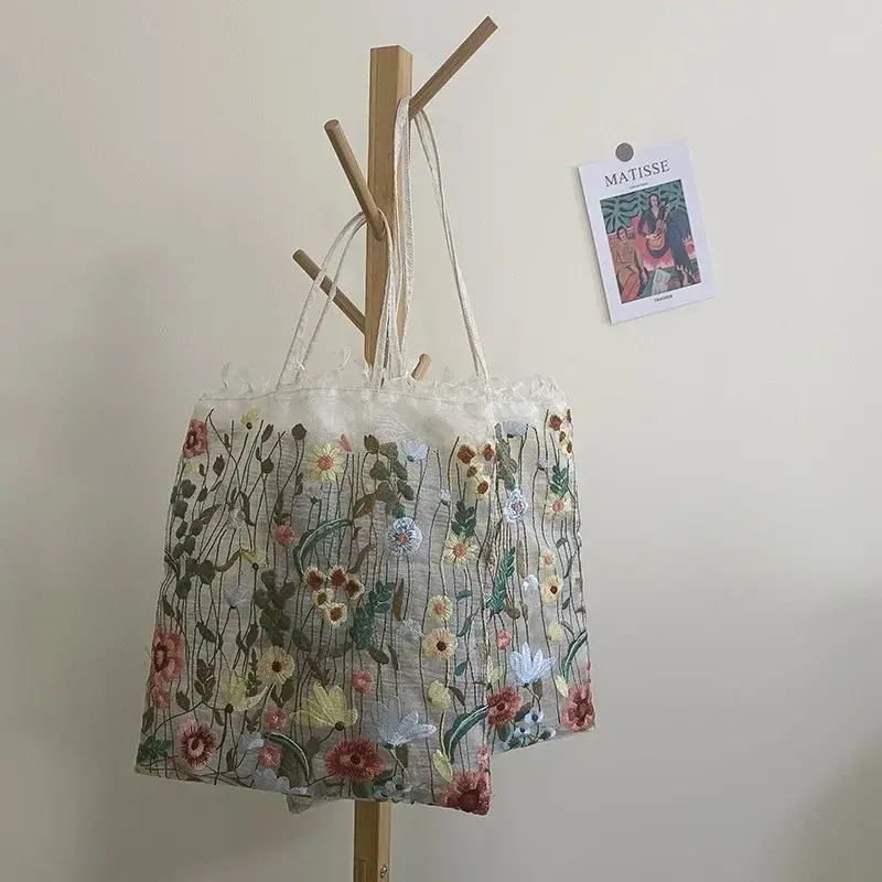 Shopping Lace Hand Retro Flower Embroidered Shoulder Bag Women Handmade Mesh Bags Retro Art Tote Bag Beach Hand Bolsa Mysteries