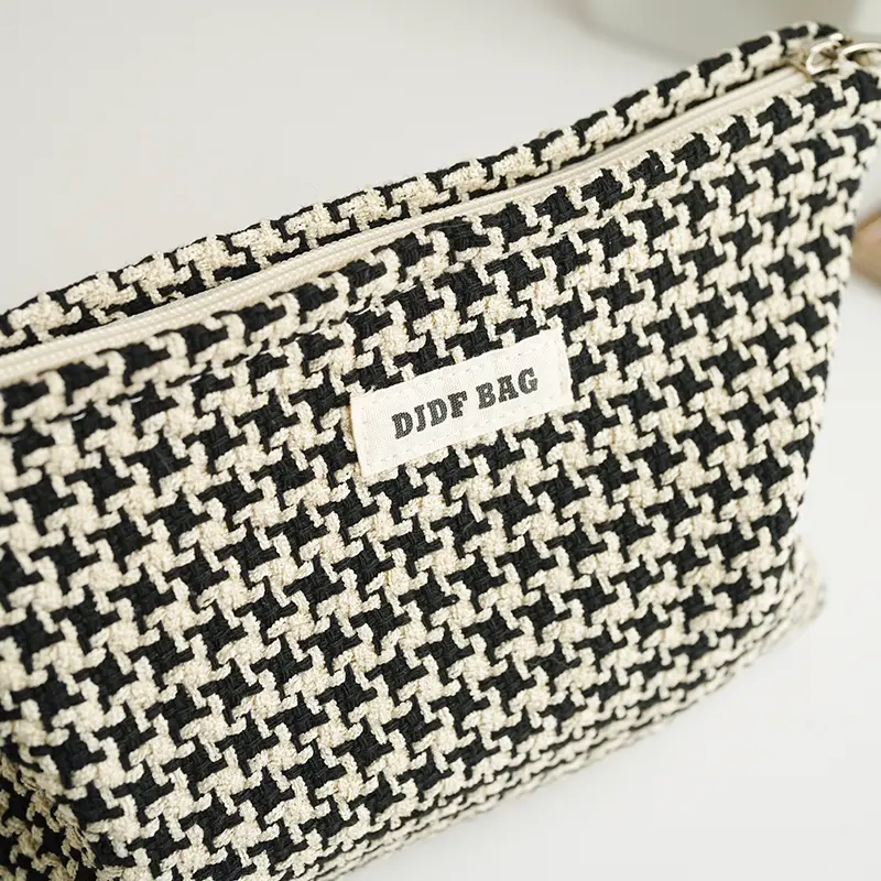 DJDF Women's Cosmetic Bag Black & White Houndstooth Skincare Products Large Capacity Storage Bag Portable Travel Toiletry Bag