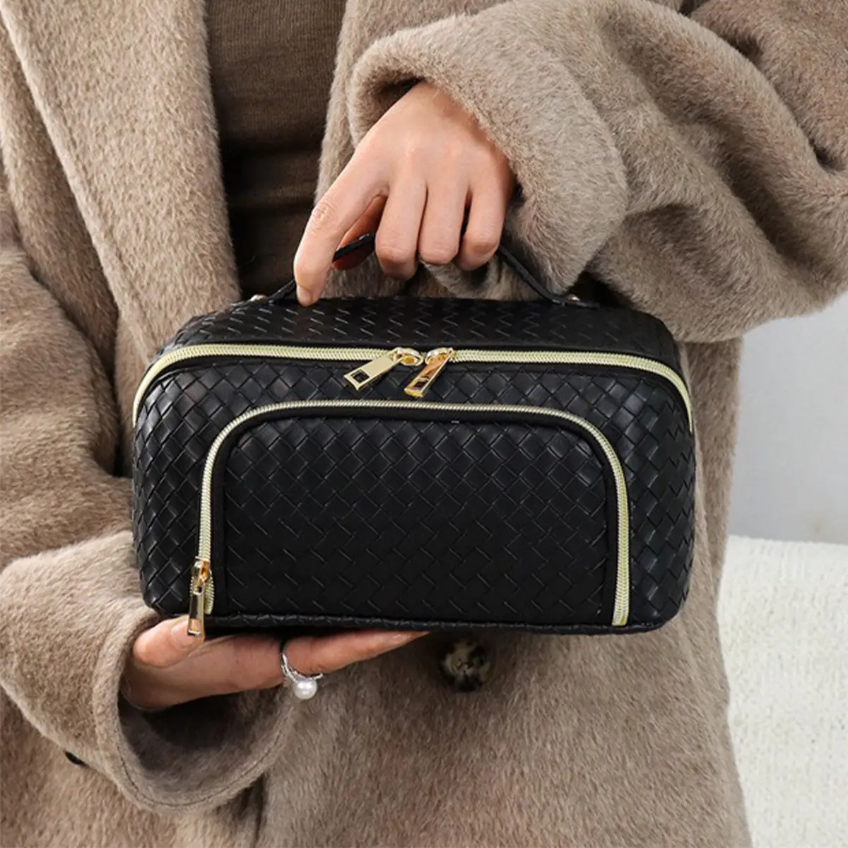 Woven Texture Makeup Bag with Large Capacity - Cream Color Pu Leather Waterproof Cosmetic Bag Portable Outdoors